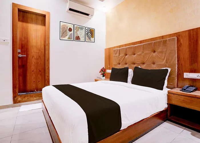 Super Townhouse Oak Times Square Le Western