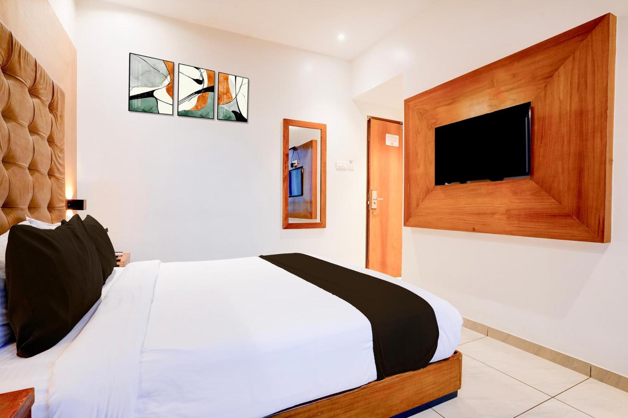 Super Townhouse Oak Times Square Le Western Hotel 3*