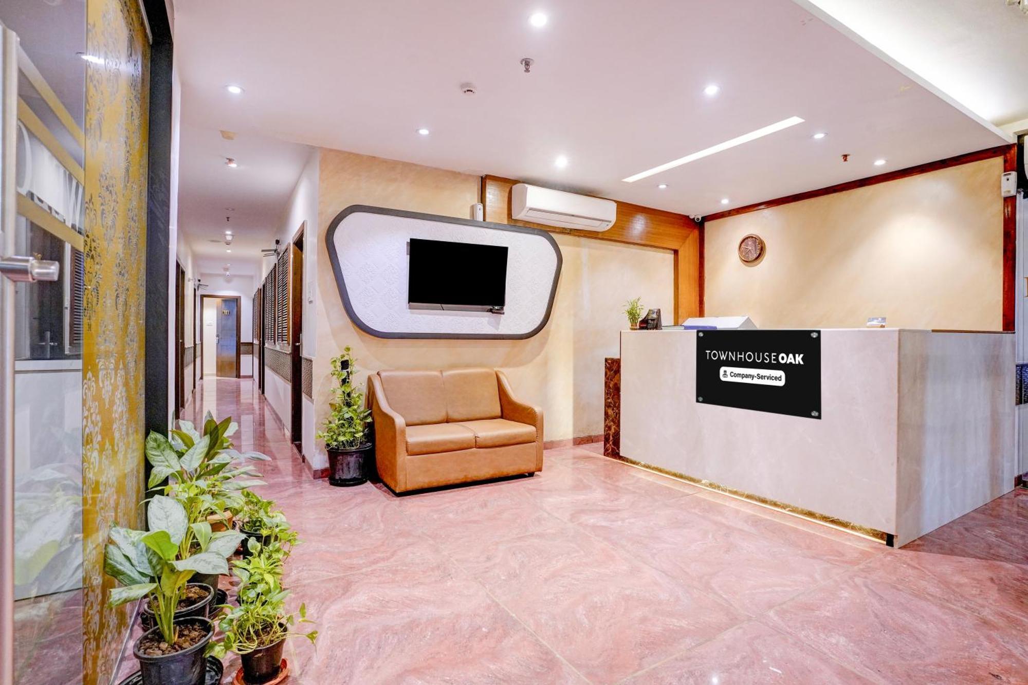 Super Townhouse Oak Times Square Le Western होटल 3*